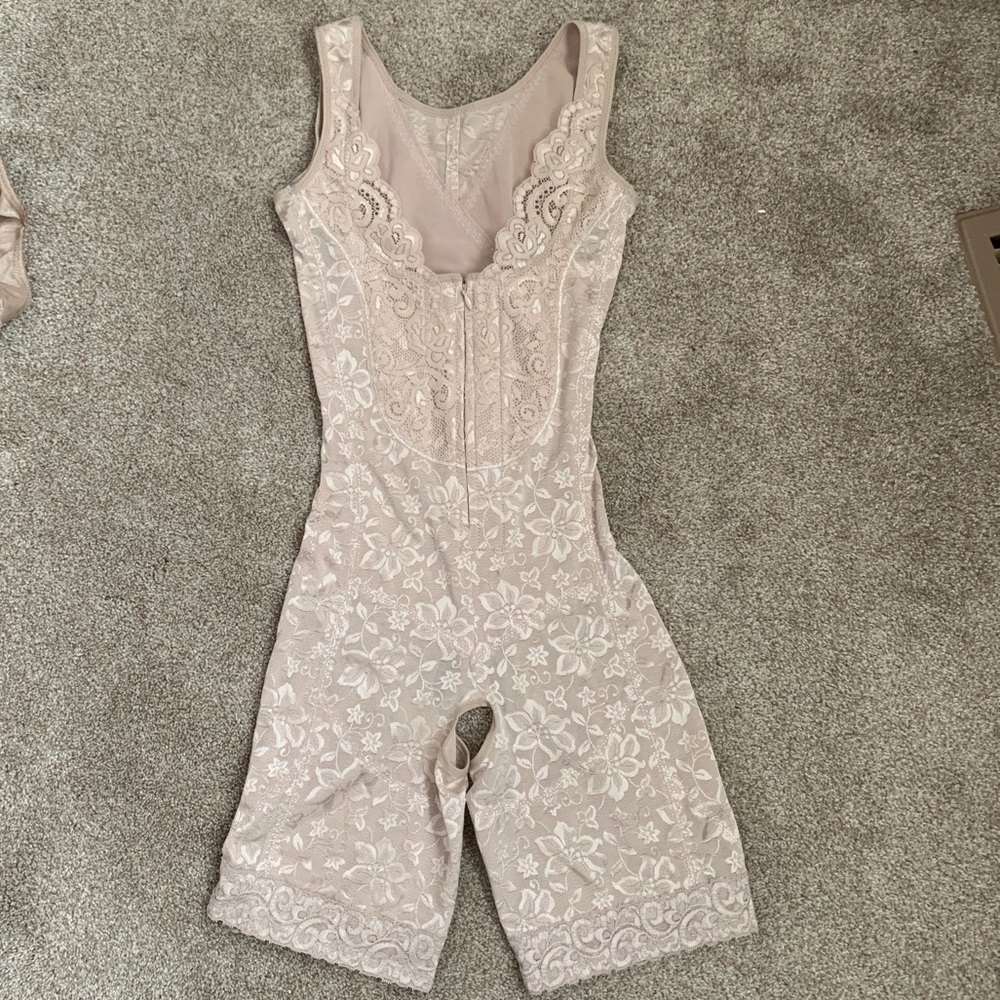 Body wear / shape wear